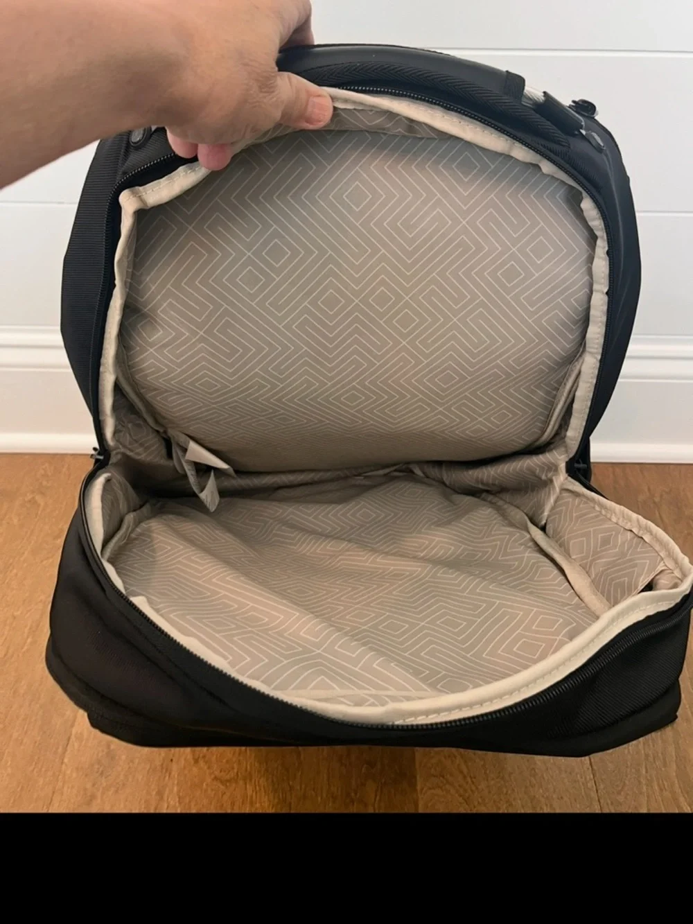 High Sierra: Laptop Backpack w/ USB Connectivity & Adjustable Straps